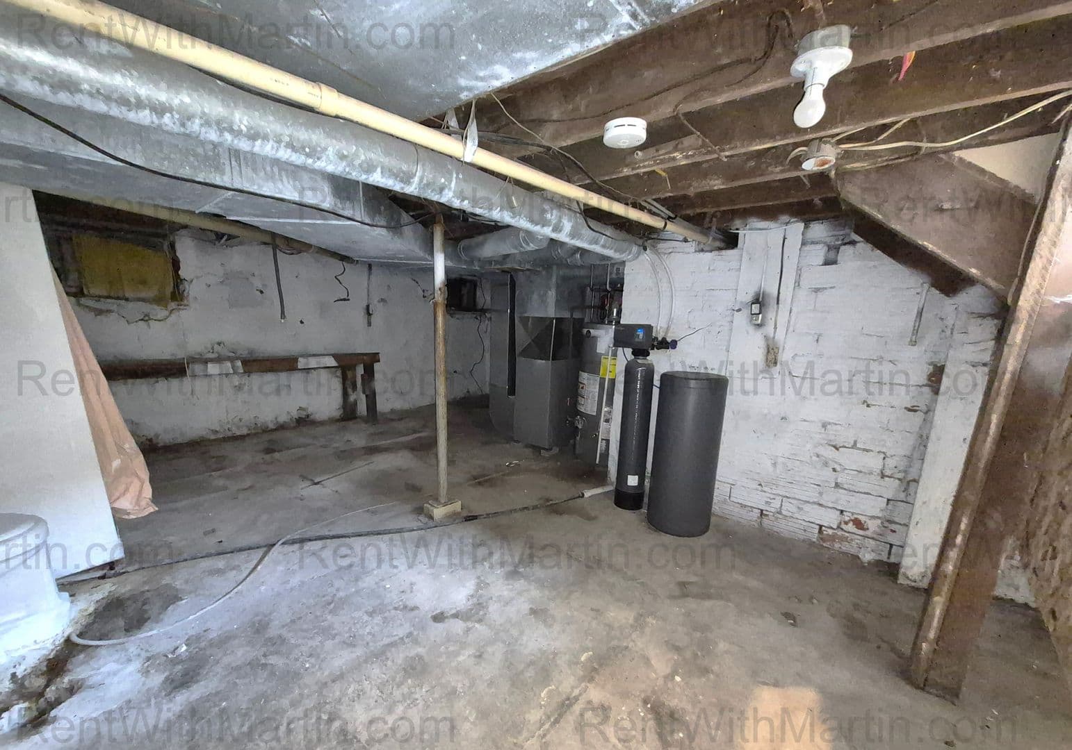 Oelwein House: 310 N Frederick Ave