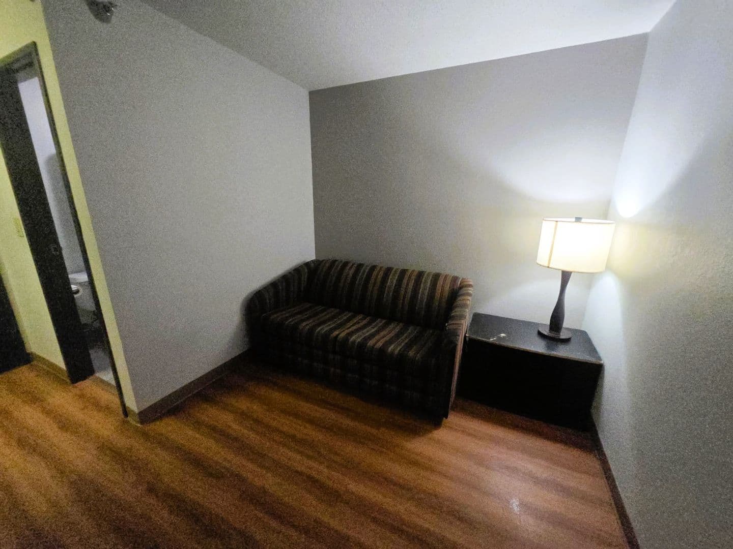 Waterloo Apartment: 2141 La Porte Rd