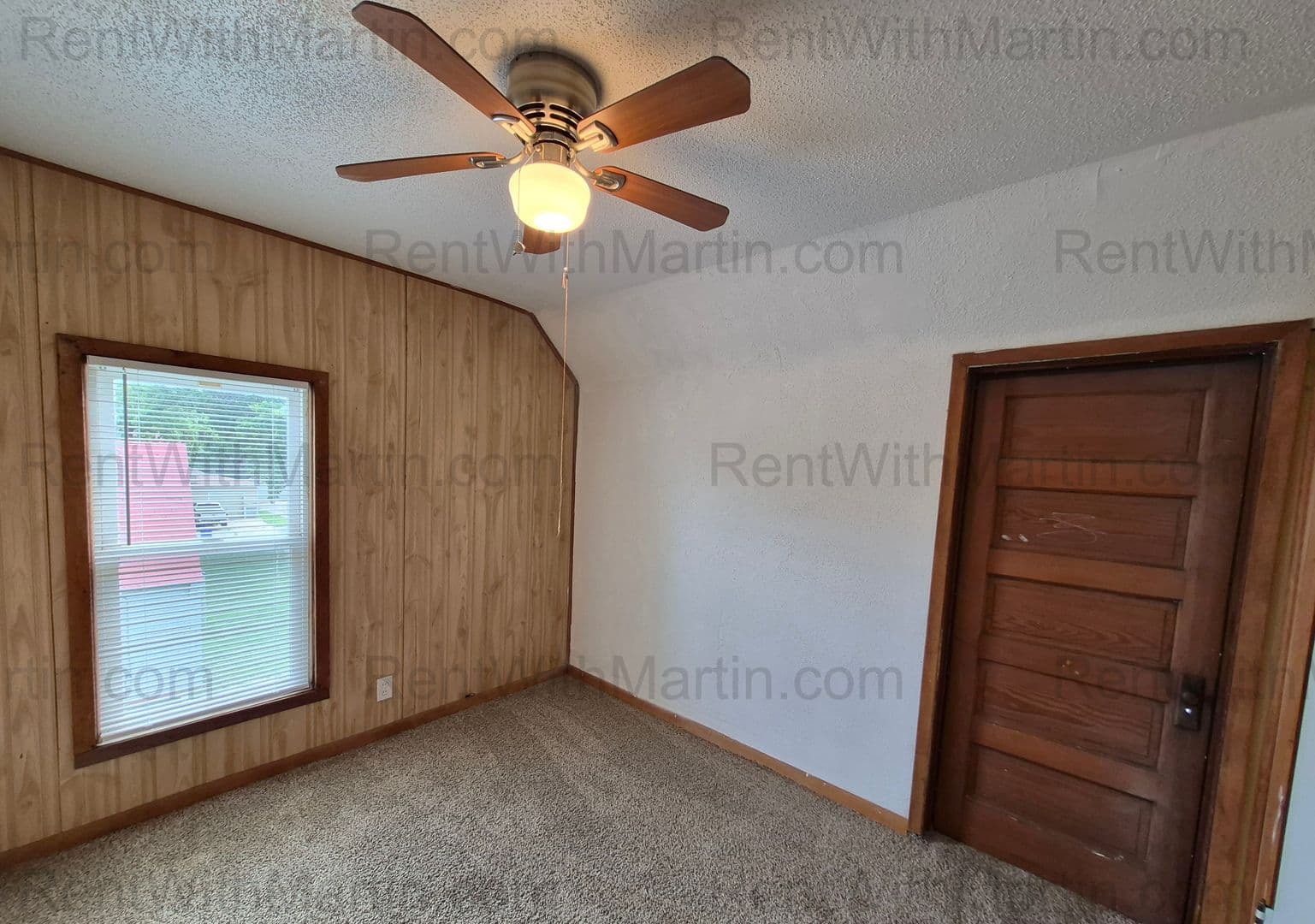 Oelwein House: 310 N Frederick Ave