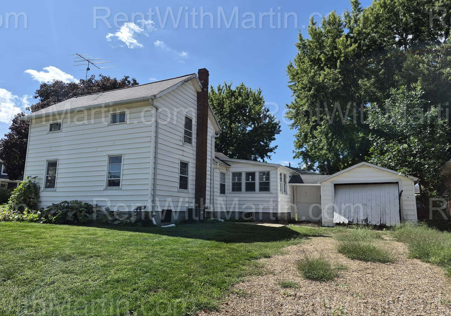 Grundy Center House: 501 D Ave