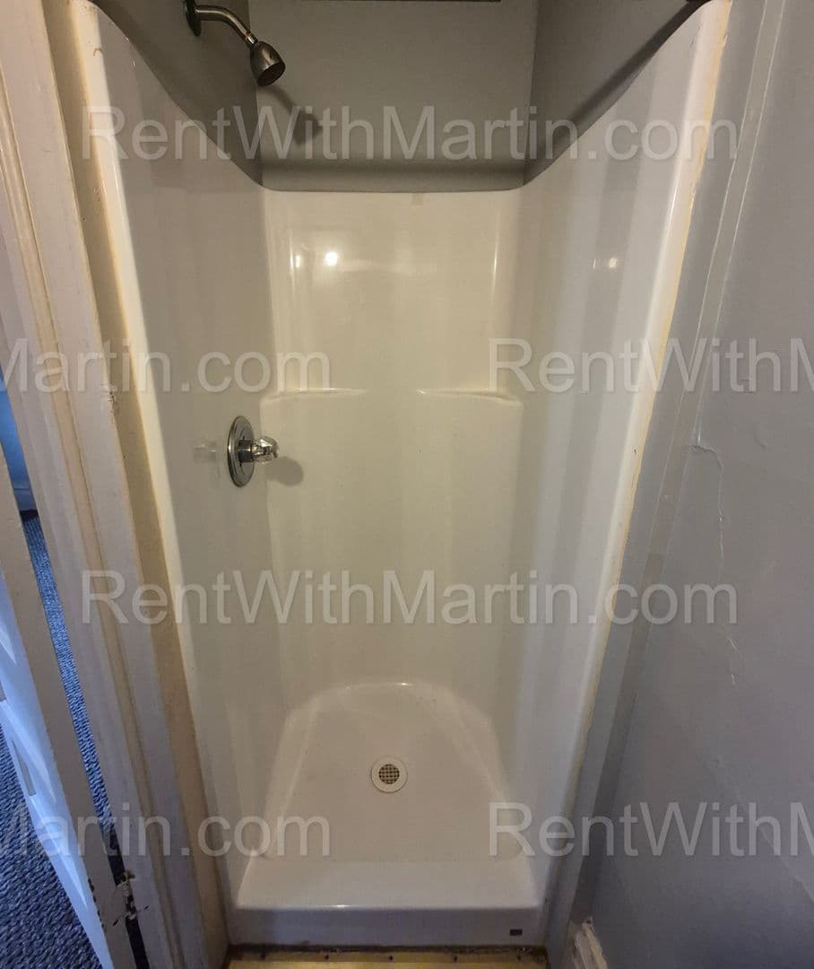 Waterloo Apartment: 910 Mulberry St