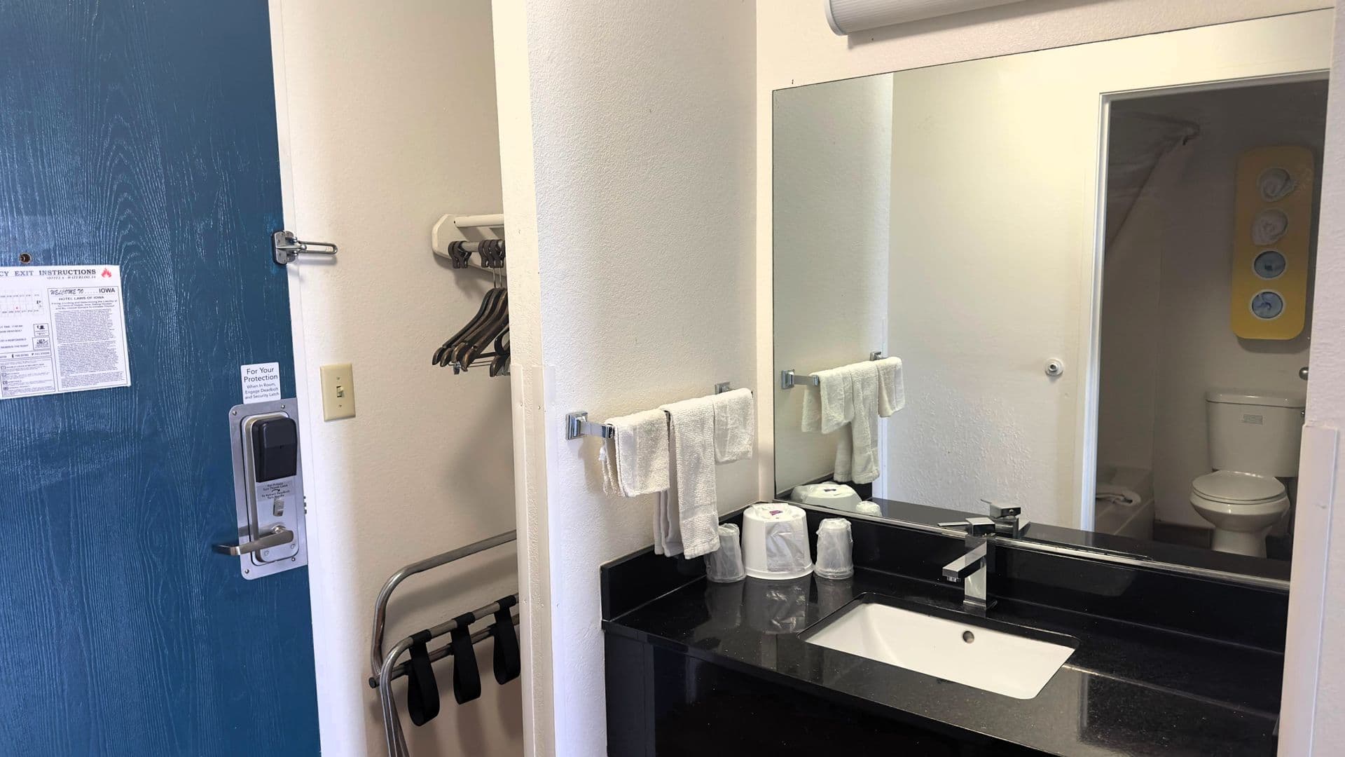 Waterloo Apartment: 2343 Logan Ave