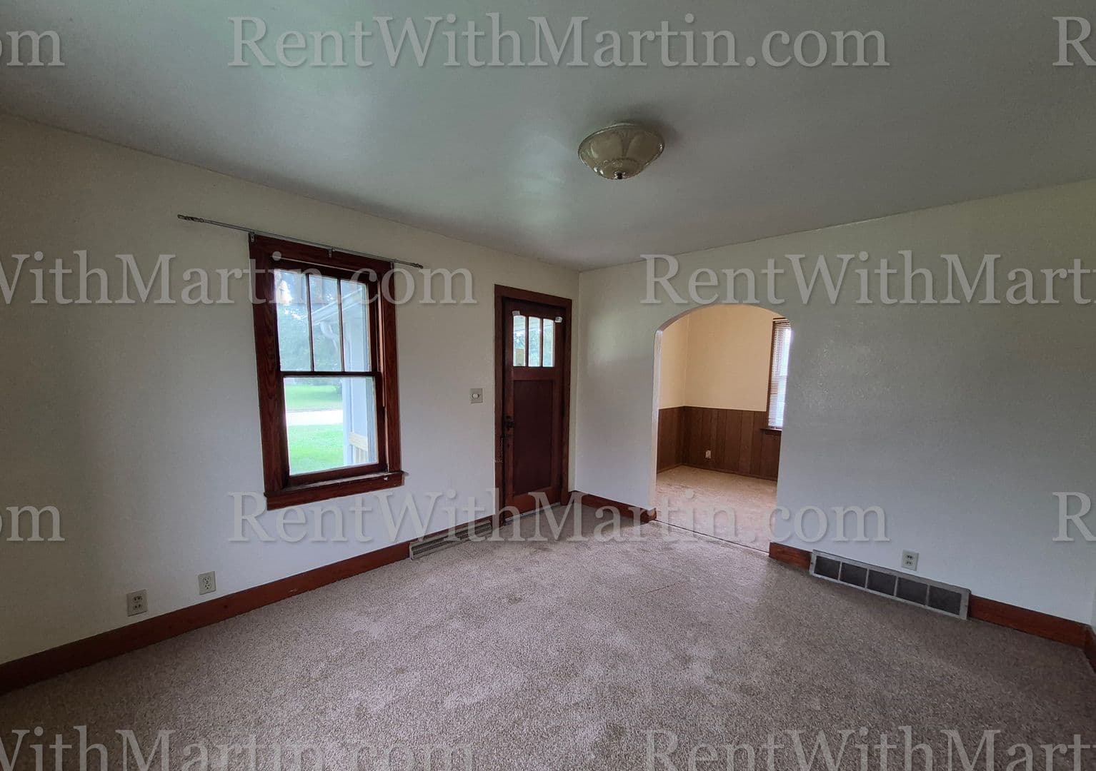 Waterloo House: 1359 Garden Ave