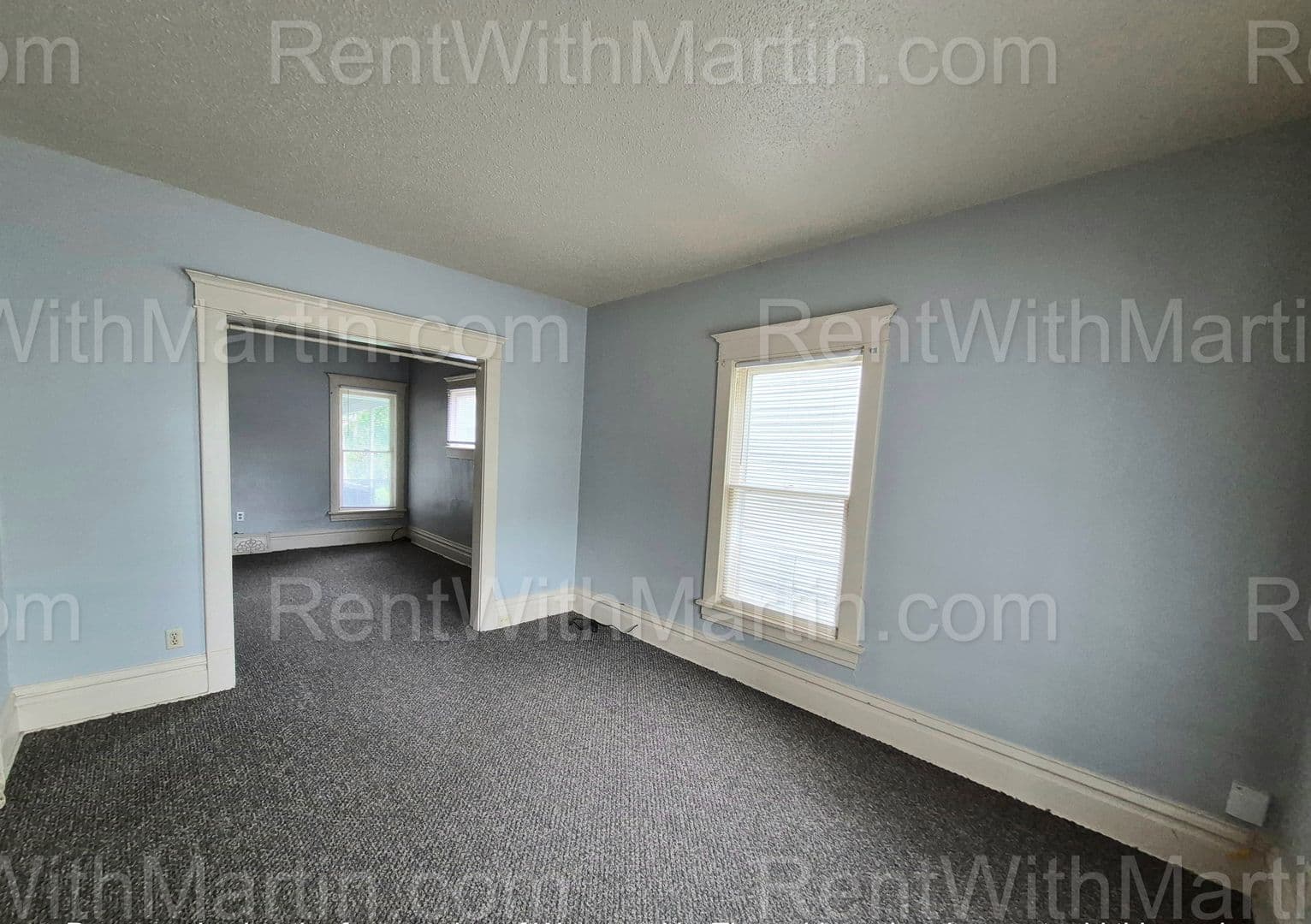 Waterloo Apartment: 910 Mulberry St