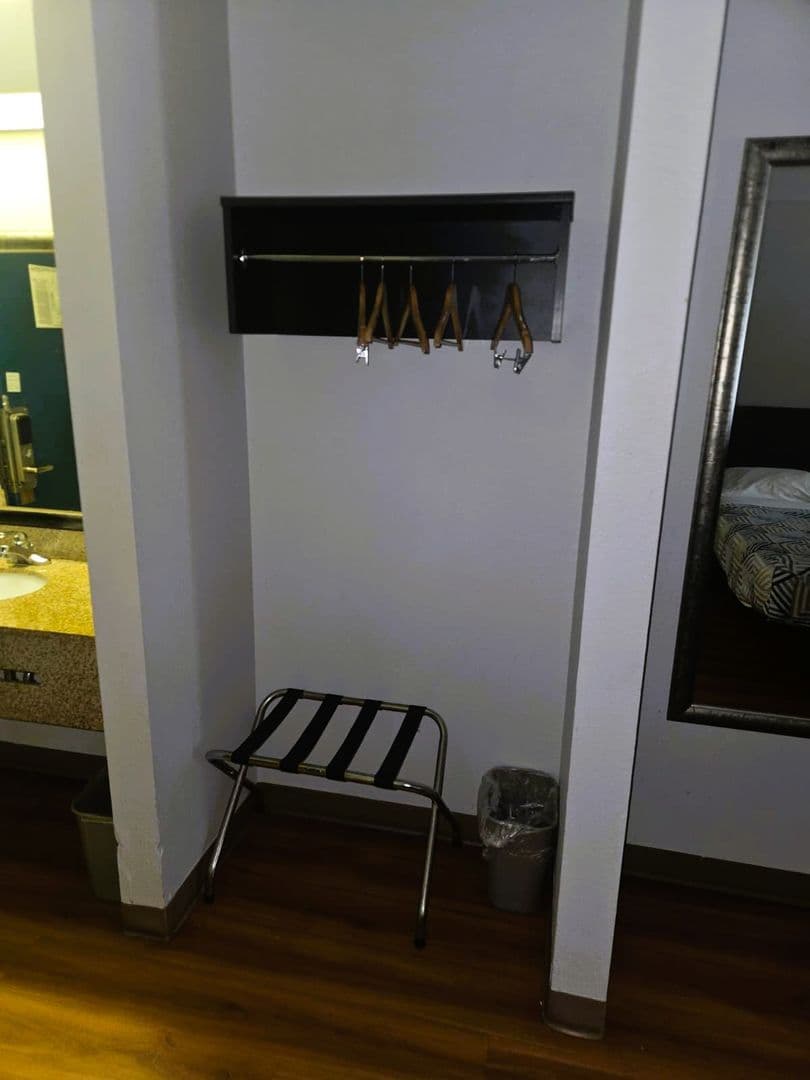 Waterloo Apartment: 2141 La Porte Rd