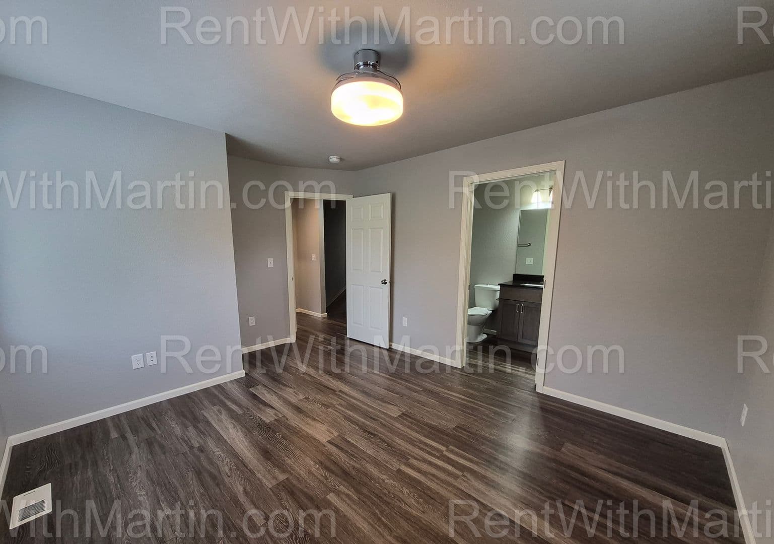 Cedar Falls Apartment: 214-216 N Francis St