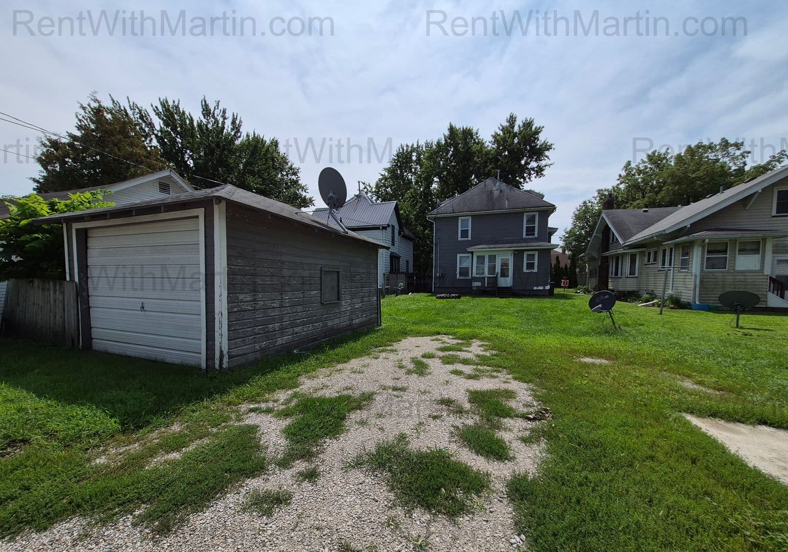 Waterloo House: 1404 W 2nd St