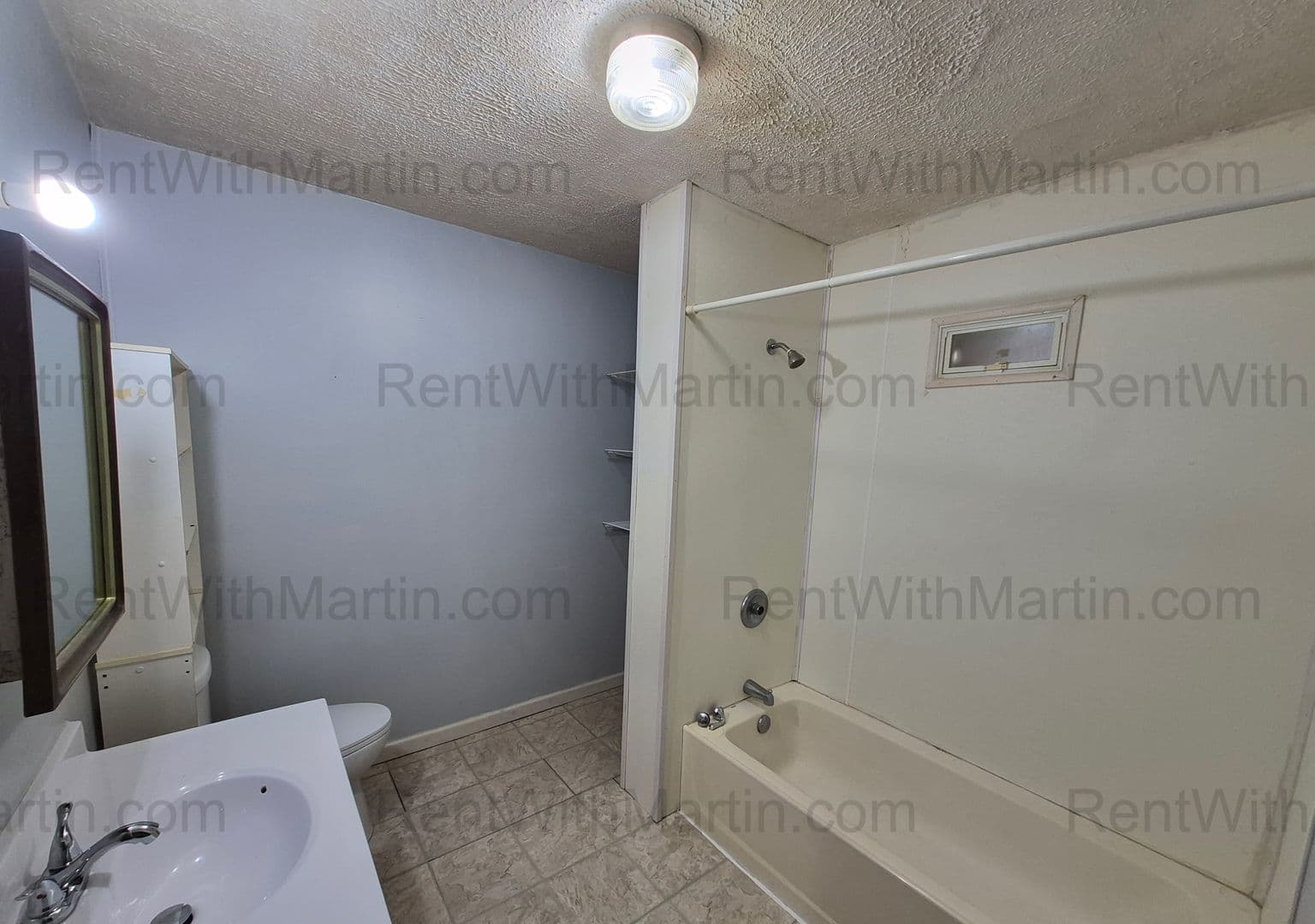 Waterloo House: 1107 Mulberry St