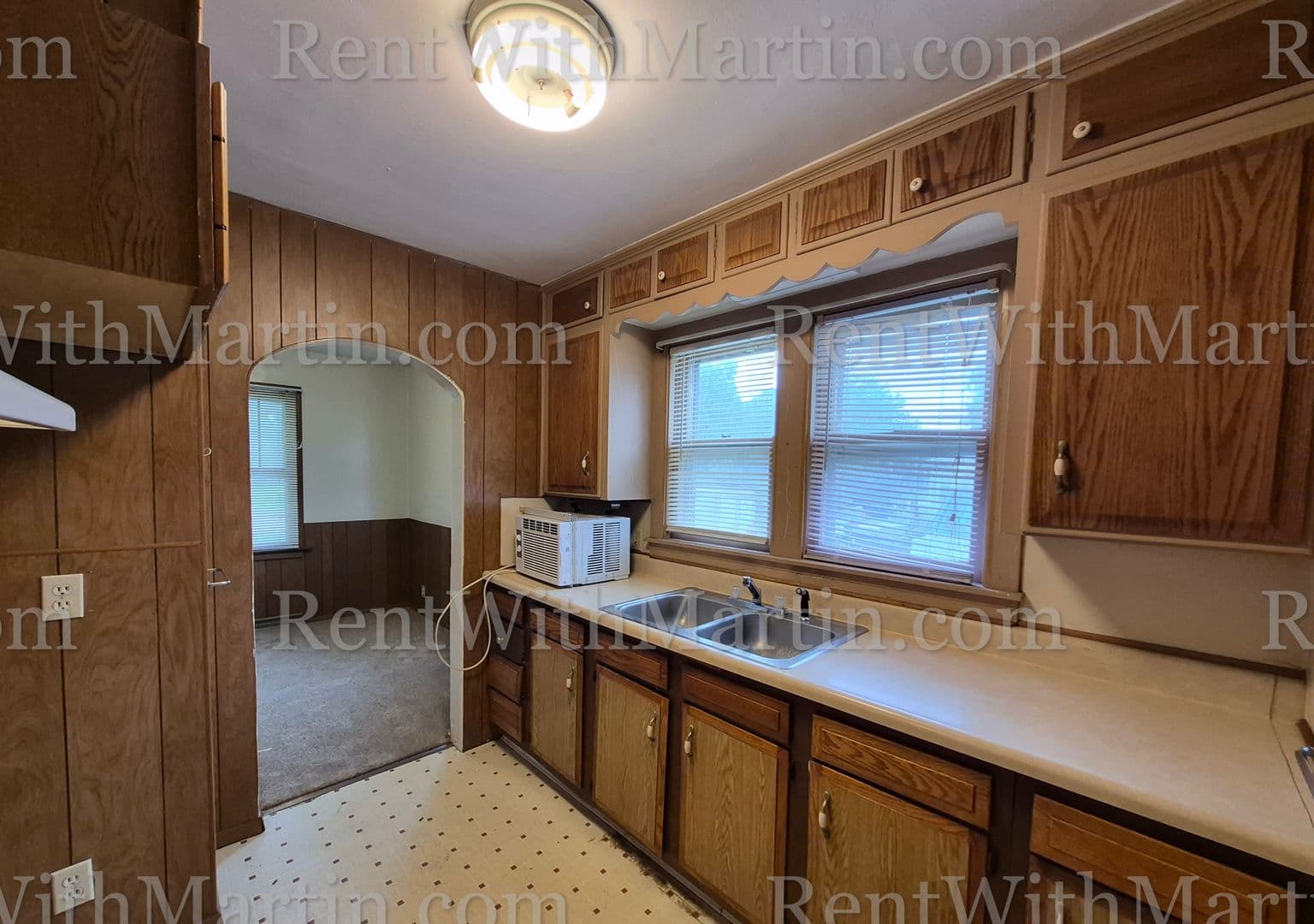 Waterloo House: 1359 Garden Ave