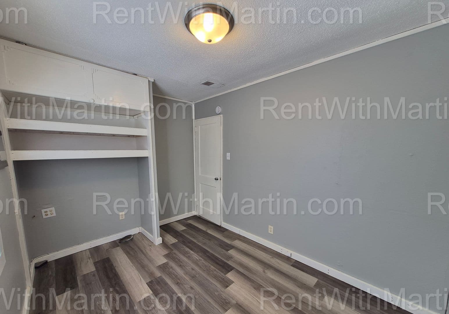 Waterloo House: 1212 Lincoln St