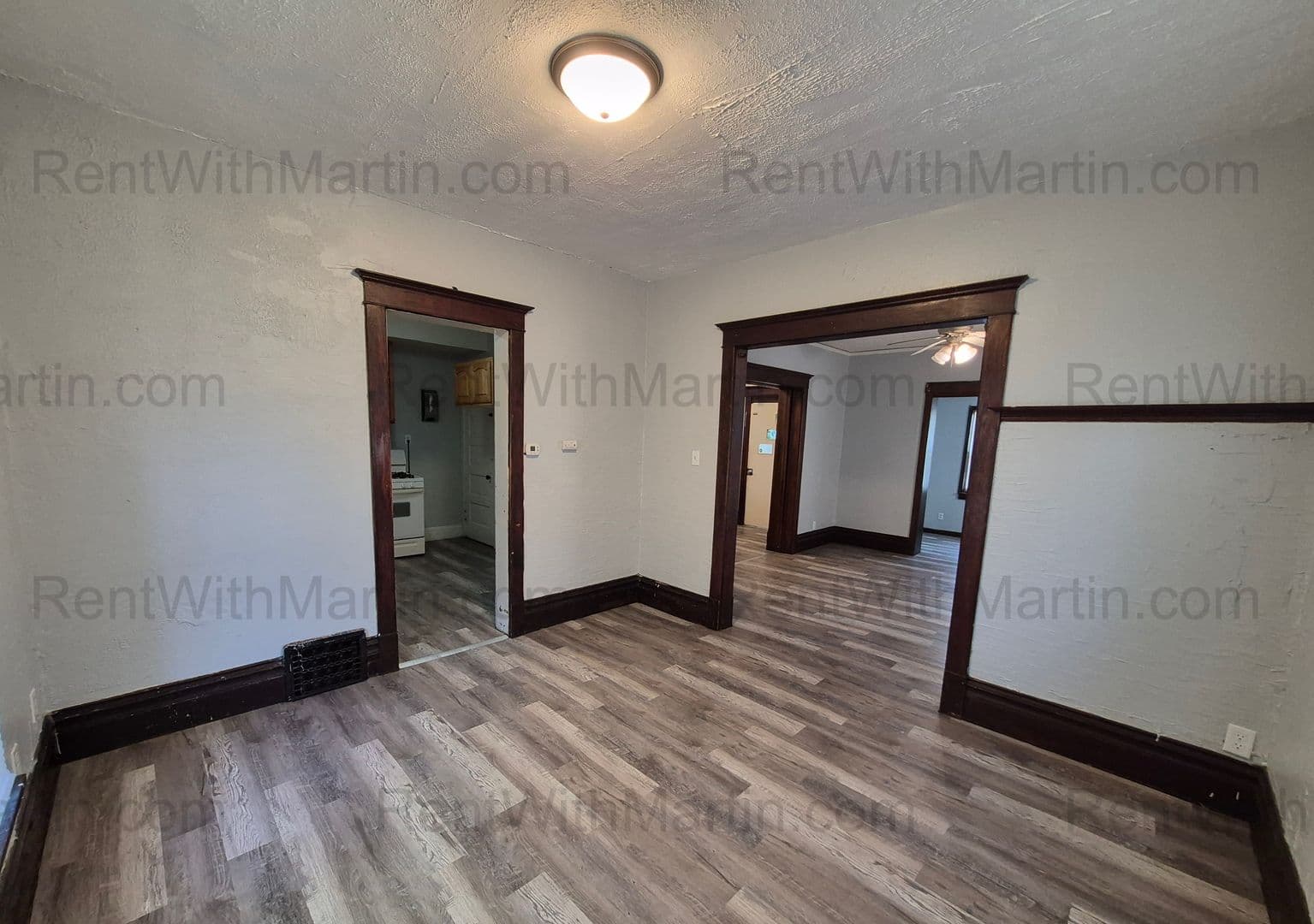 Waterloo House: 1107 Mulberry St