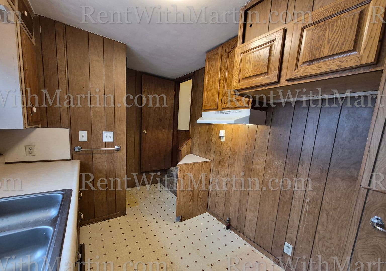 Waterloo House: 1359 Garden Ave