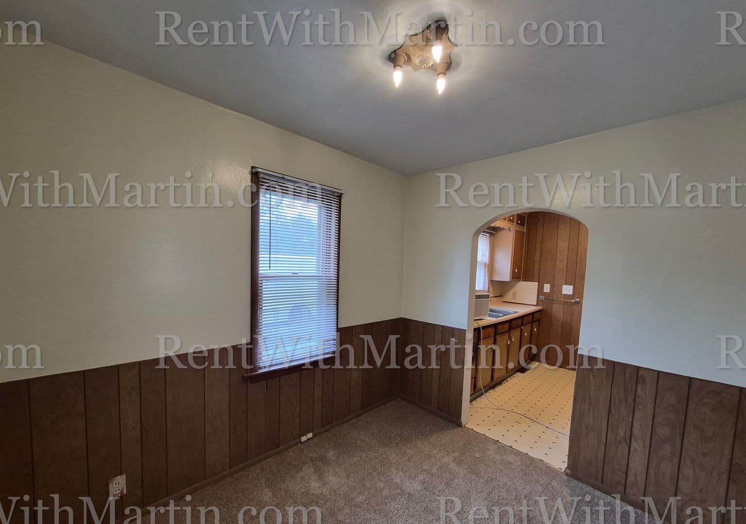 Waterloo House: 1359 Garden Ave