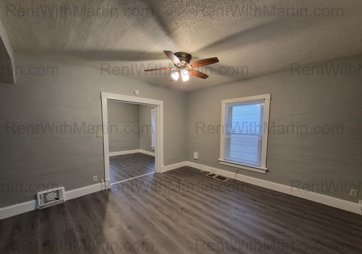 Waterloo House: 1404 W 2nd St