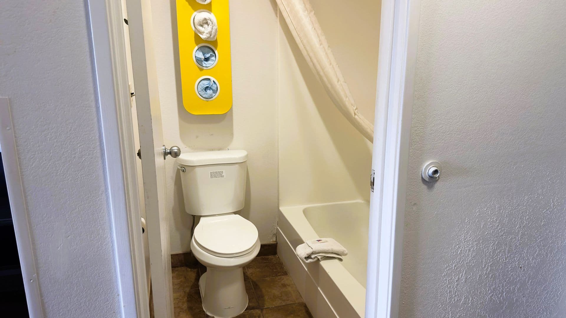 Waterloo Apartment: 2343 Logan Ave