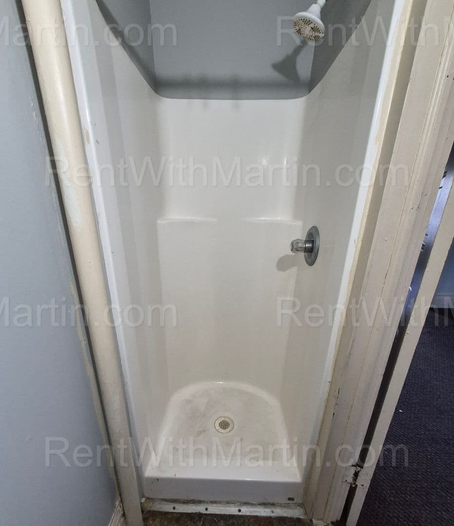 Waterloo Apartment: 910 Mulberry St