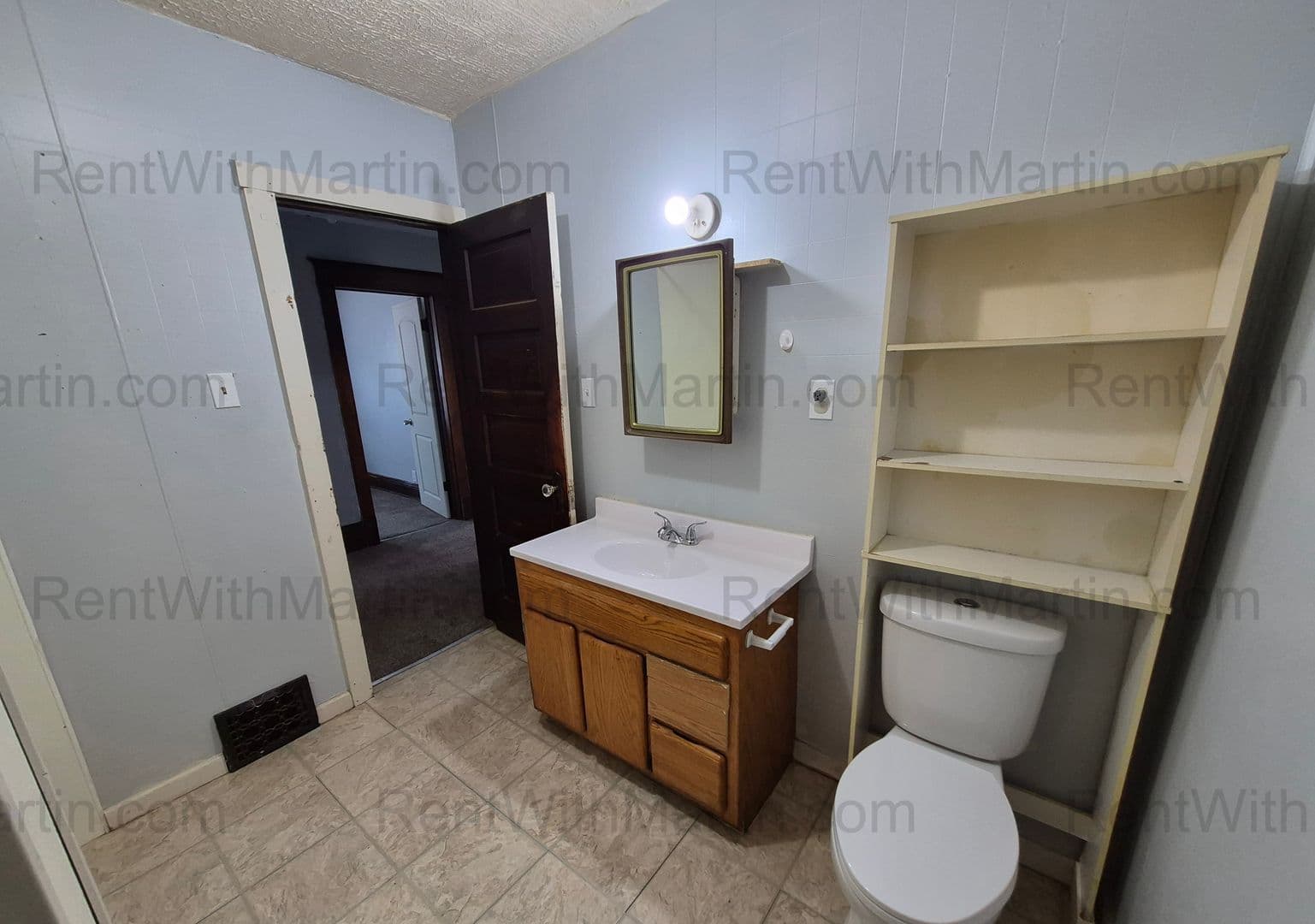Waterloo House: 1107 Mulberry St