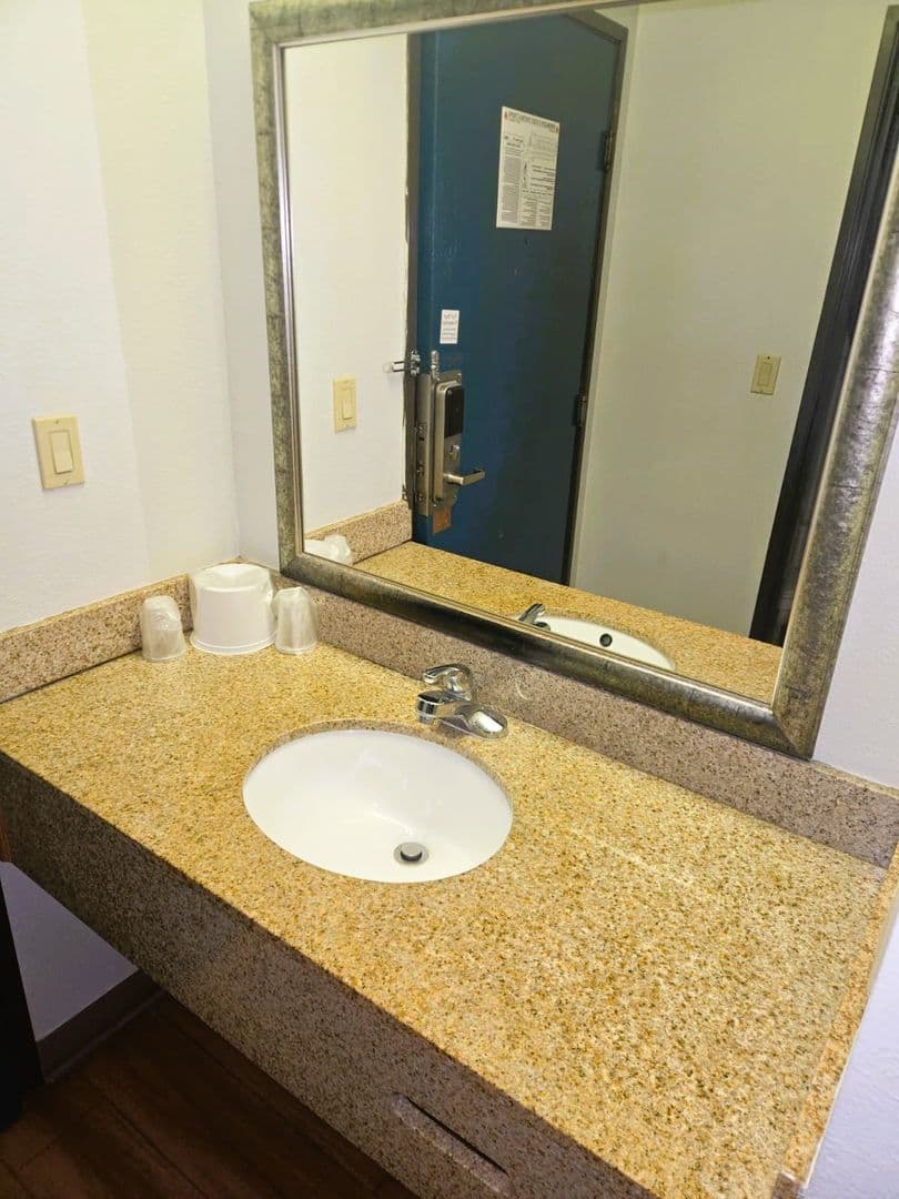 Waterloo Apartment: 2141 La Porte Rd