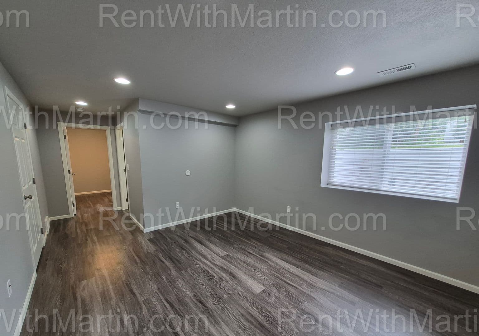 Cedar Falls Apartment: 214-216 N Francis St