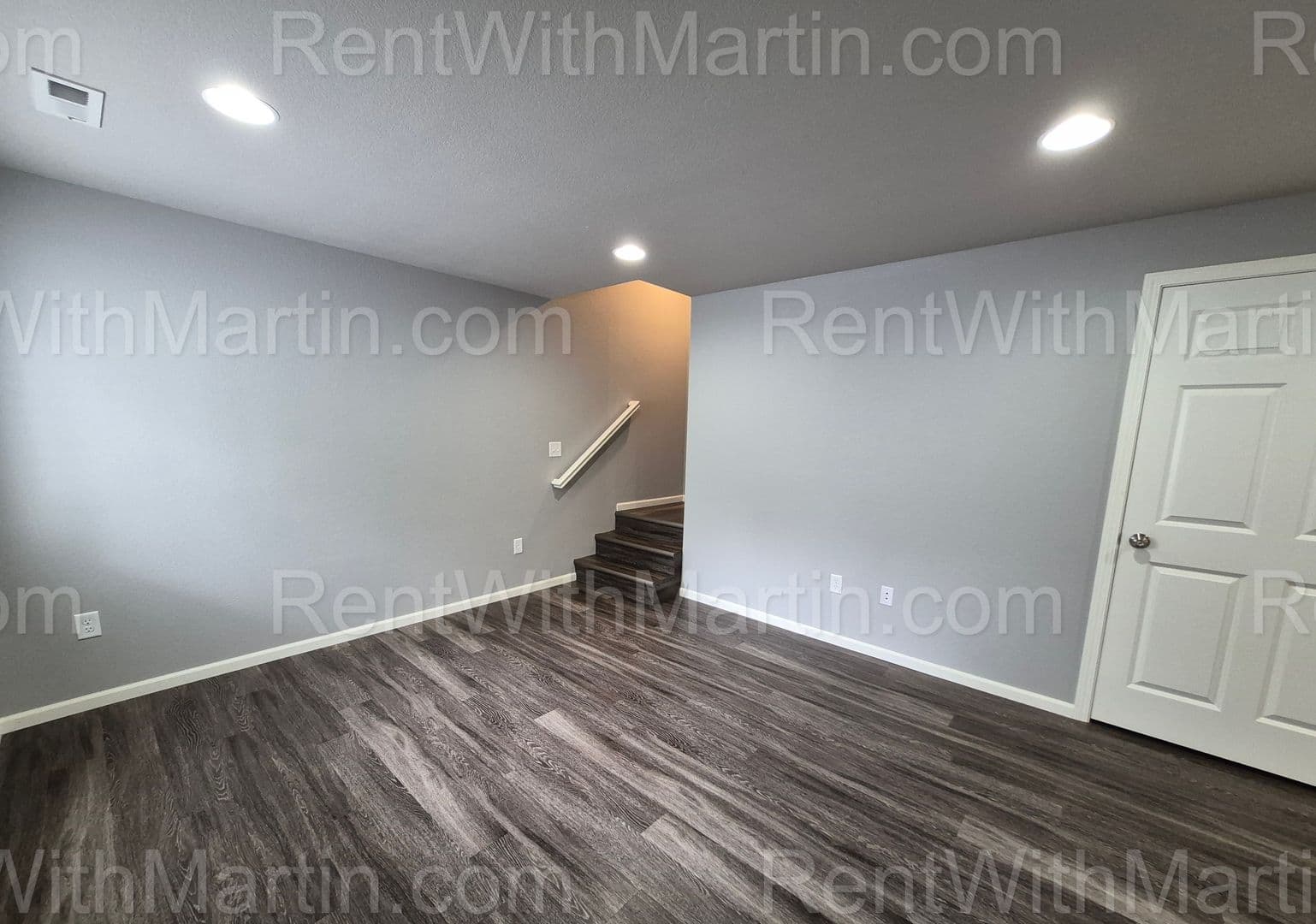Cedar Falls Apartment: 214-216 N Francis St
