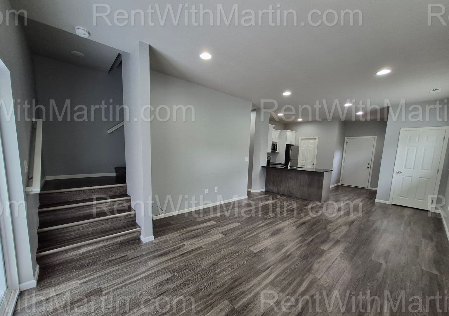 Cedar Falls Apartment: 214-216 N Francis St