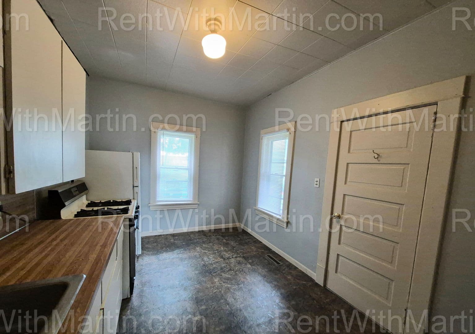 Waterloo Apartment: 910 Mulberry St