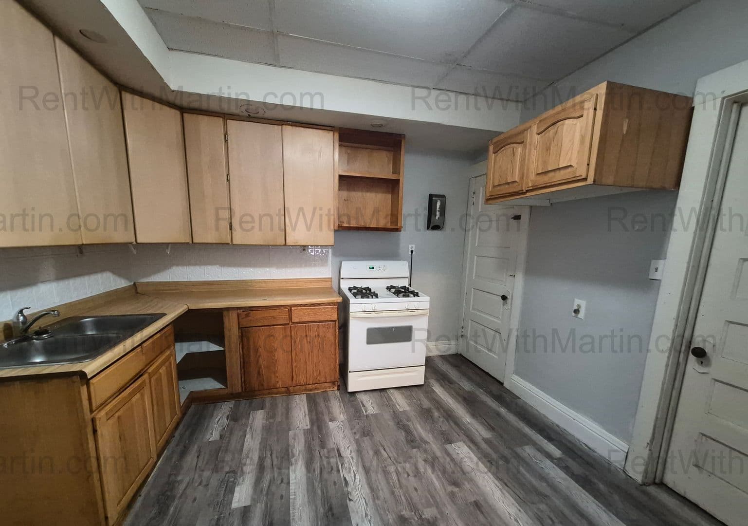 Waterloo House: 1107 Mulberry St