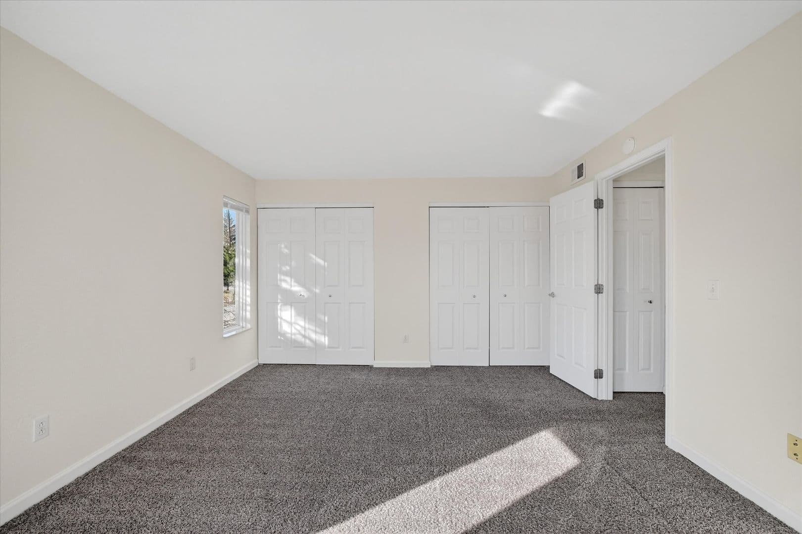 Toledo Apartment: 1140 Shadow Ln