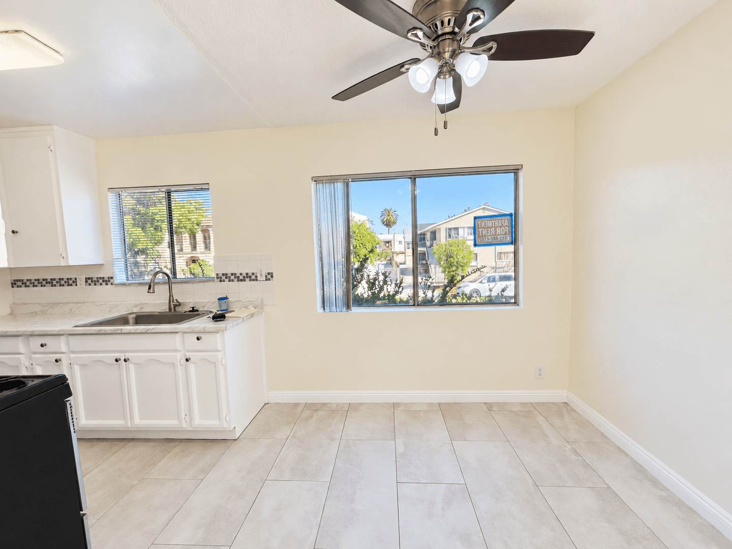 Los Angeles Apartment: 619 N Alexandria