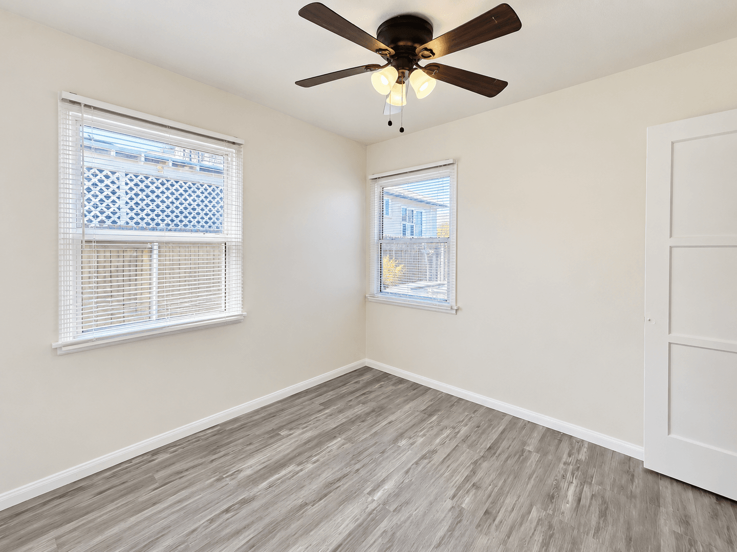 Burbank Apartment: 522 Rosemary Lane