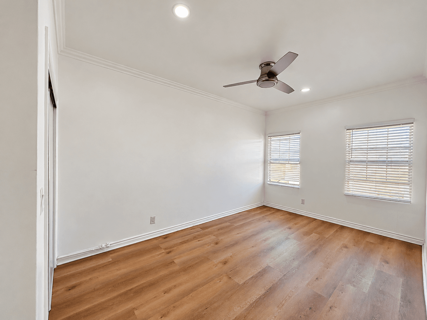 Los Angeles Apartment: 2126 Ridgeley Drive