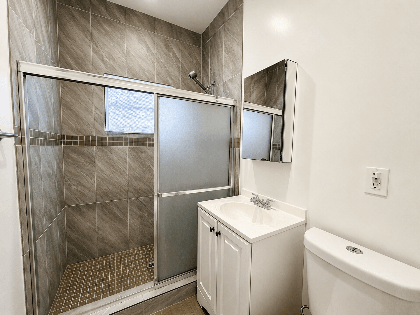 Beverly Hills Apartment: 215 S Elm Drive
