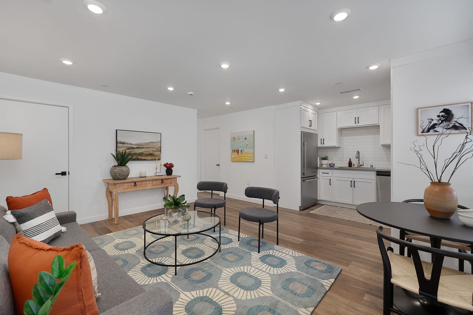 Sylmar Apartment: 13037 San Fernando