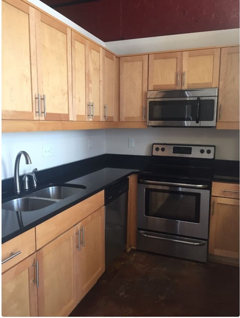 Petersburg Apartment: 301 N Dunlop Street