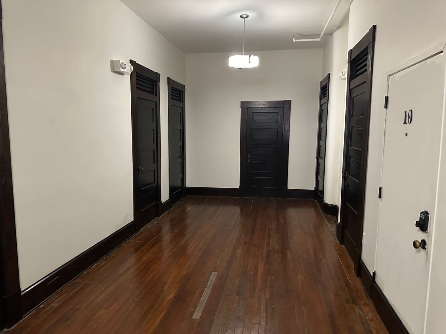Petersburg Apartment: 25 W Bank St