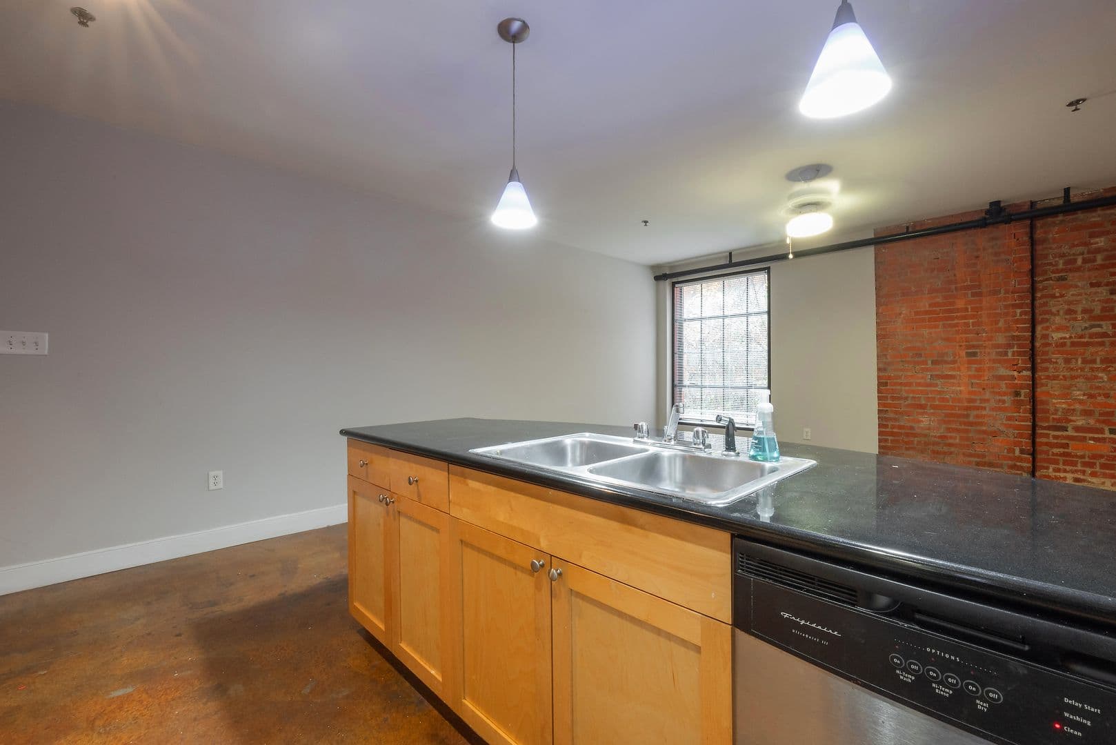 Petersburg Apartment: 214 N. Dunlop Street