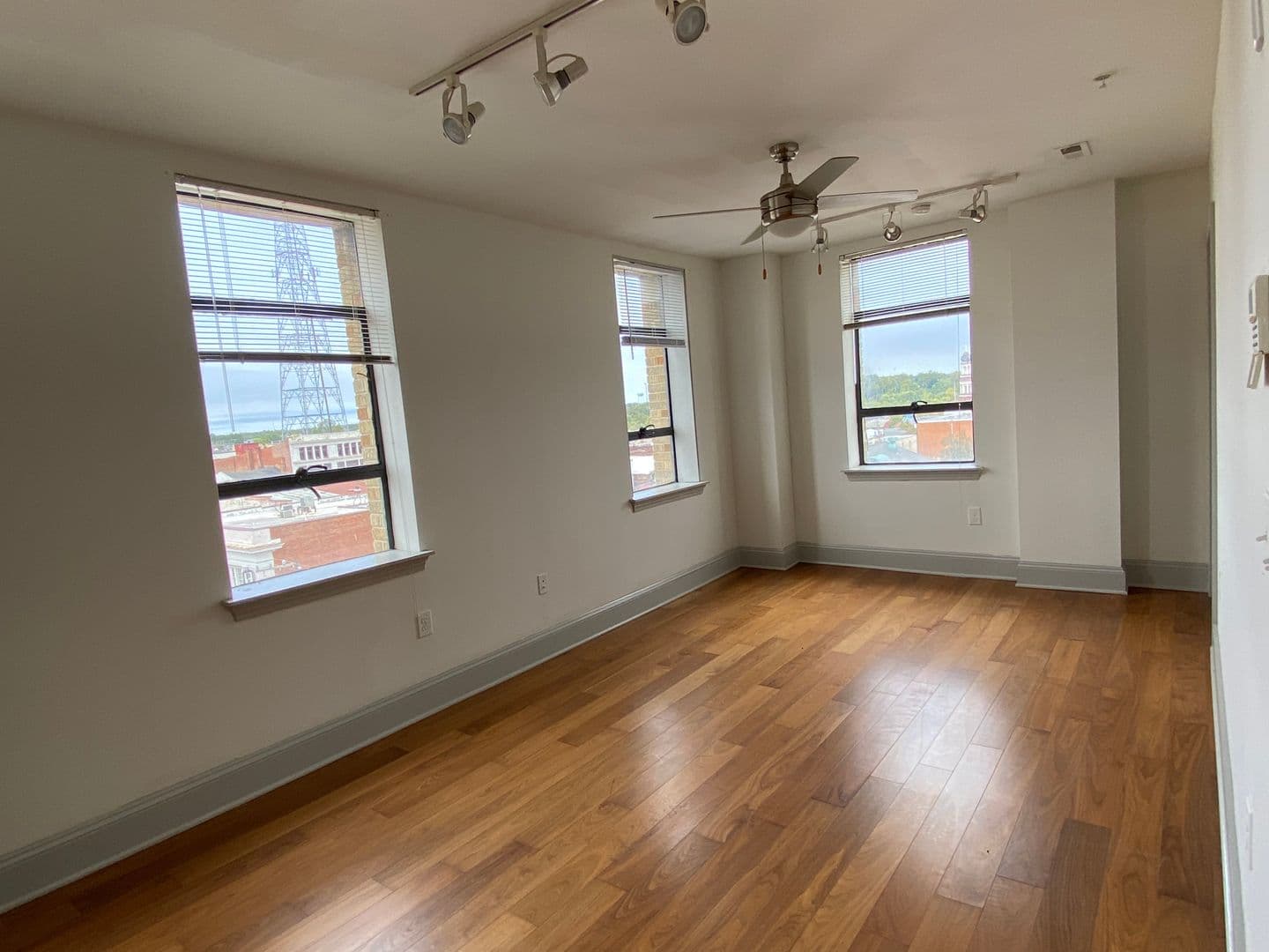 Petersburg Apartment: 30 Franklin Street