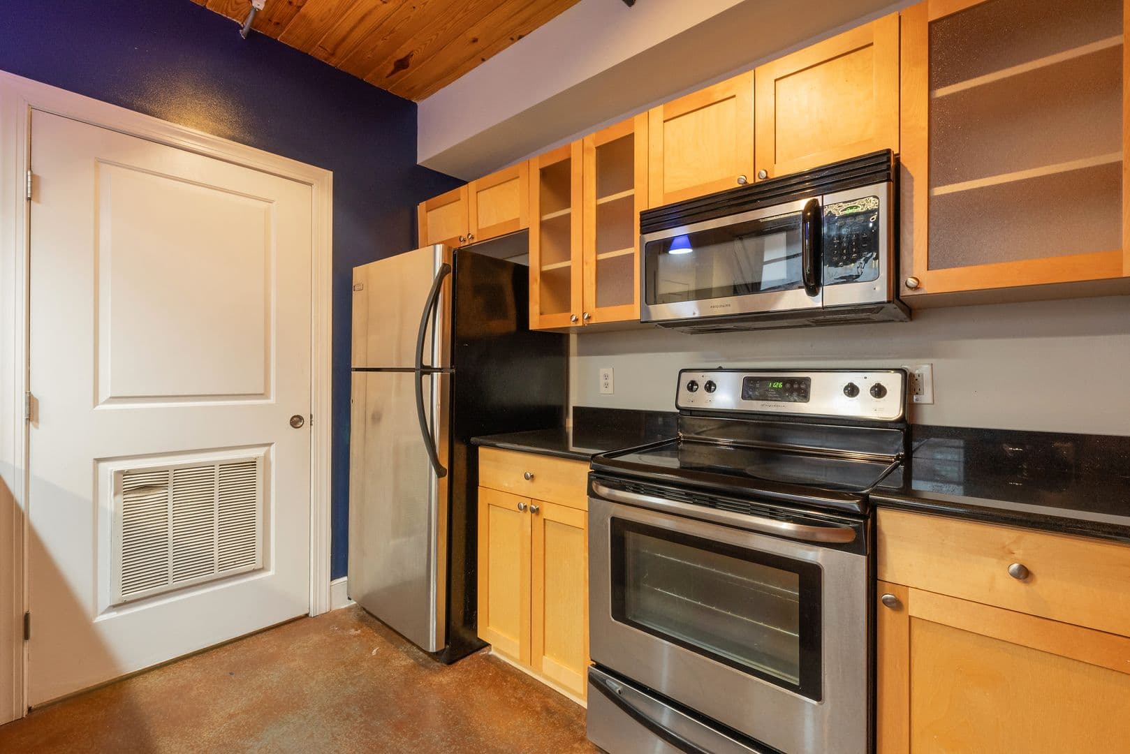 Petersburg Apartment: 214 N. Dunlop Street