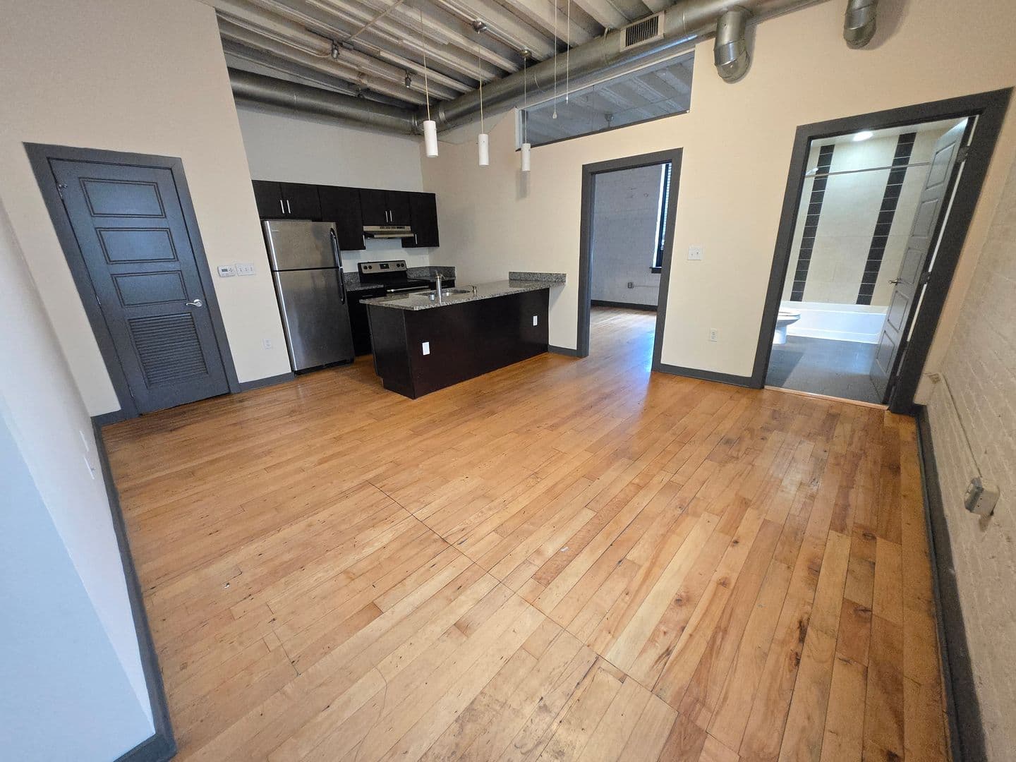 Petersburg Apartment: 325 Brown Street