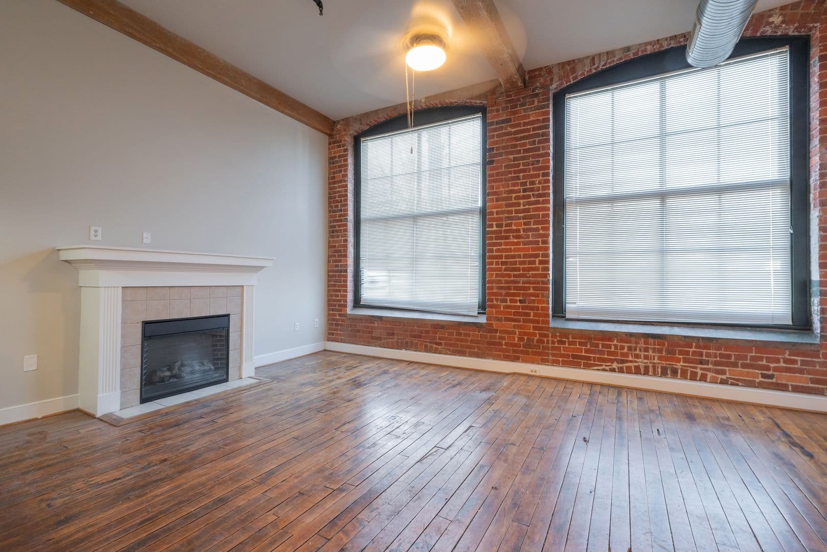 Petersburg Apartment: 801 Hinton Street