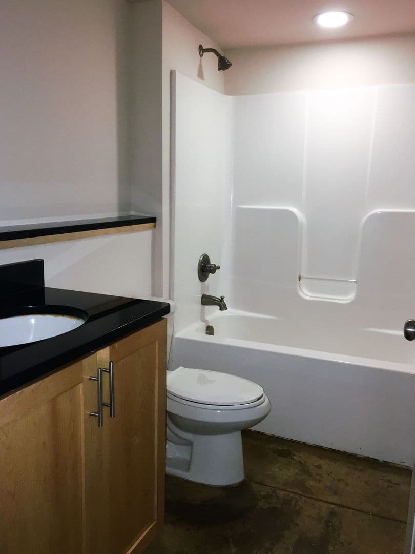Petersburg Apartment: 301 N Dunlop Street