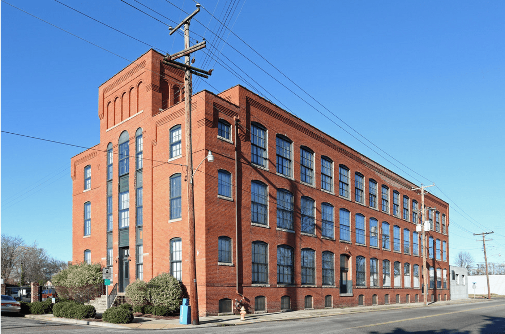 Petersburg Apartment: 801 Hinton Street