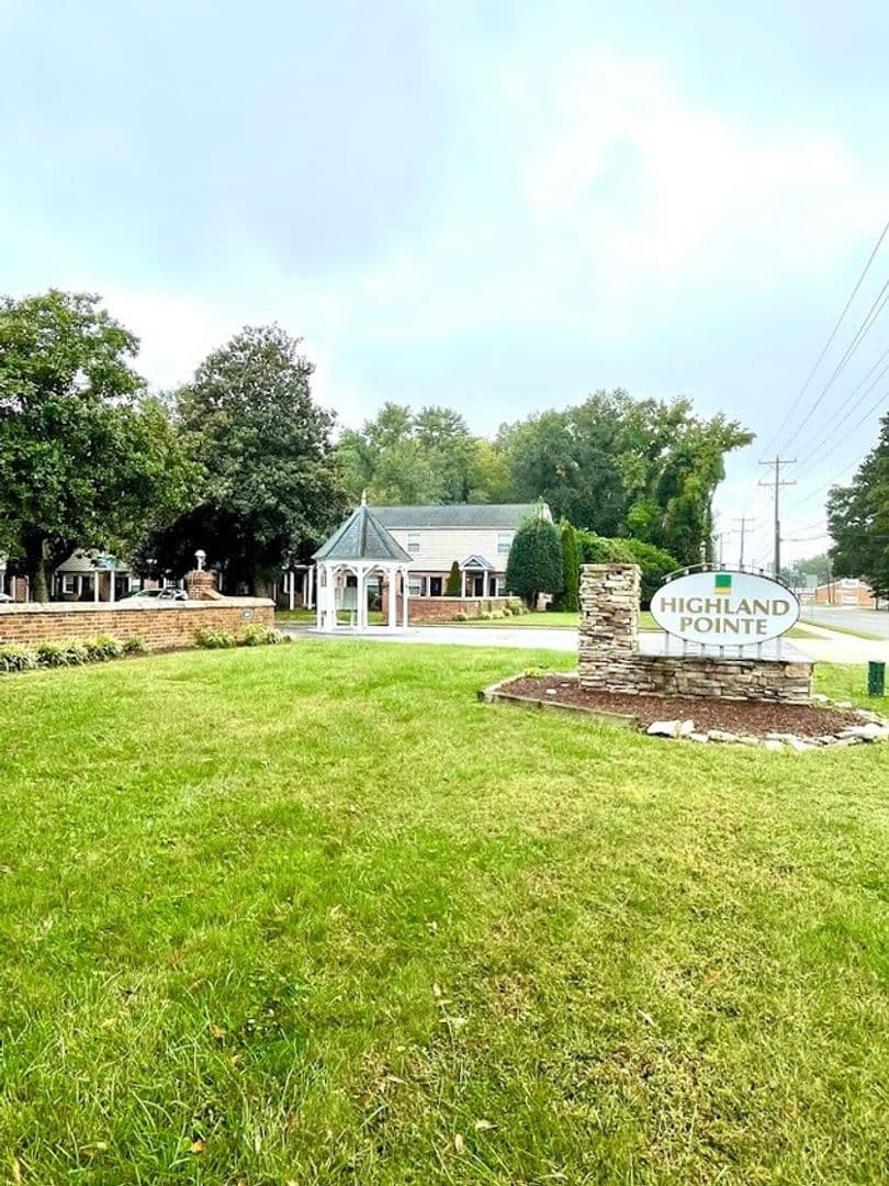 Henrico Apartment: 1005 W Nine Mile Rd