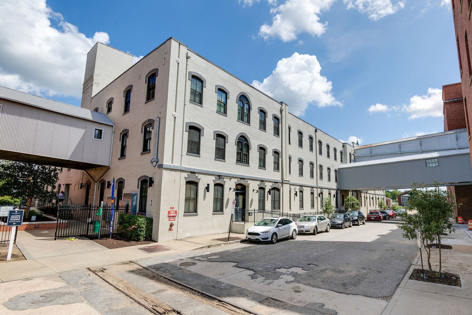 Petersburg Apartment: 325 Brown Street