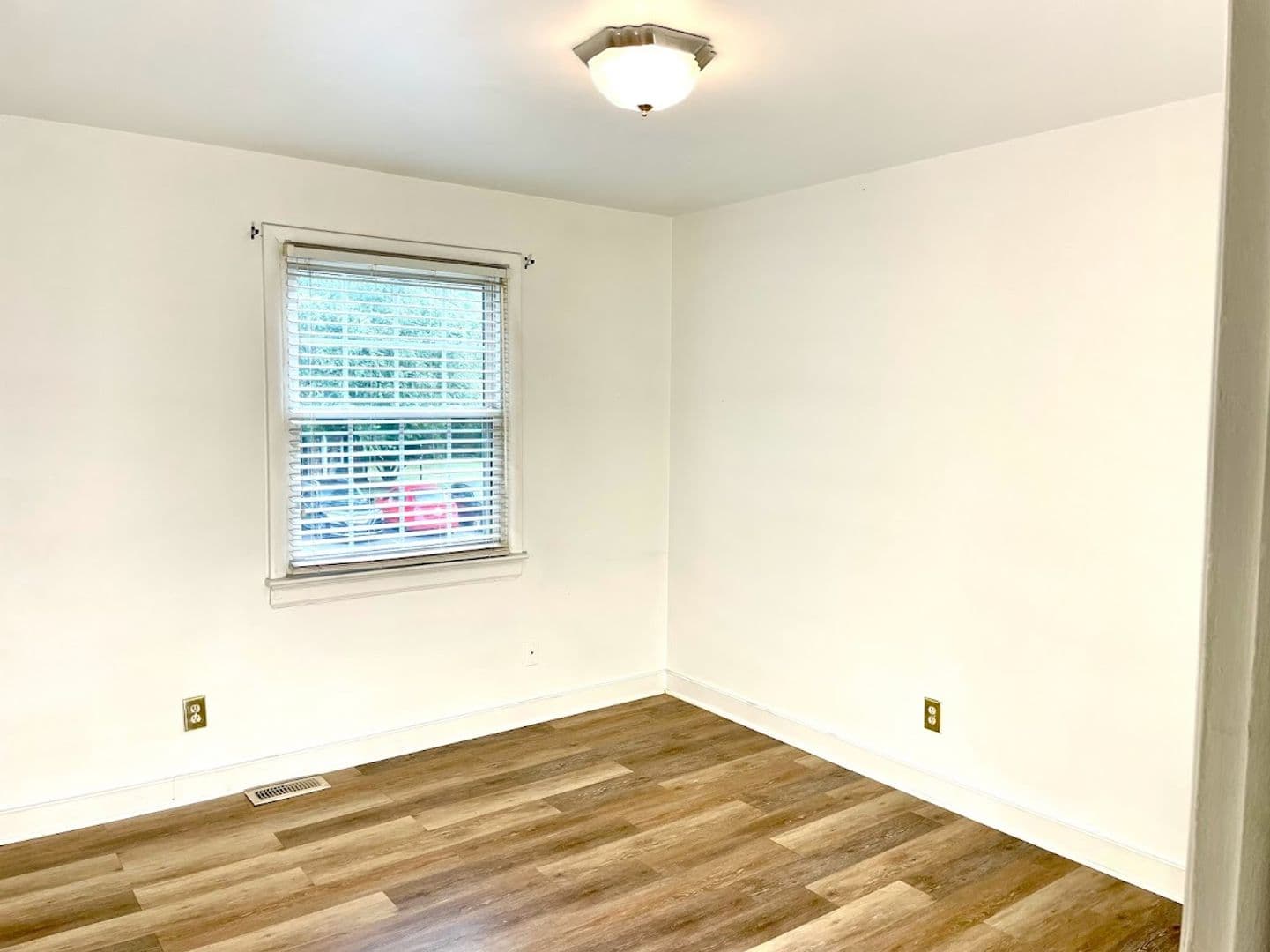 Henrico Apartment: 1005 W Nine Mile Rd