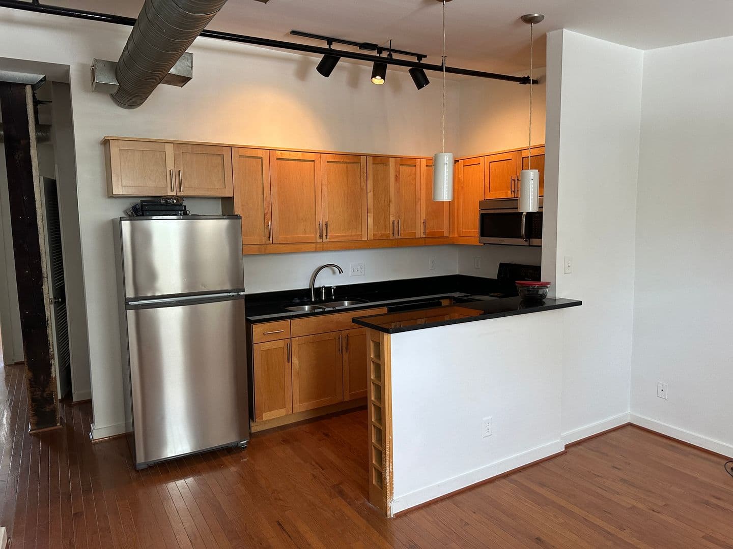 Petersburg Apartment: 301 N Dunlop Street