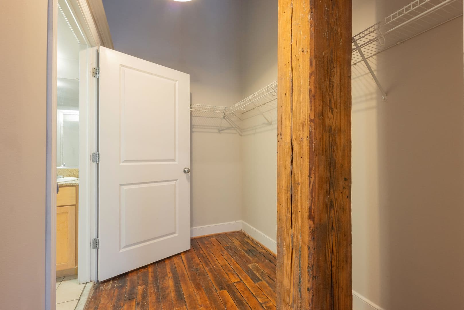 Petersburg Apartment: 801 Hinton Street