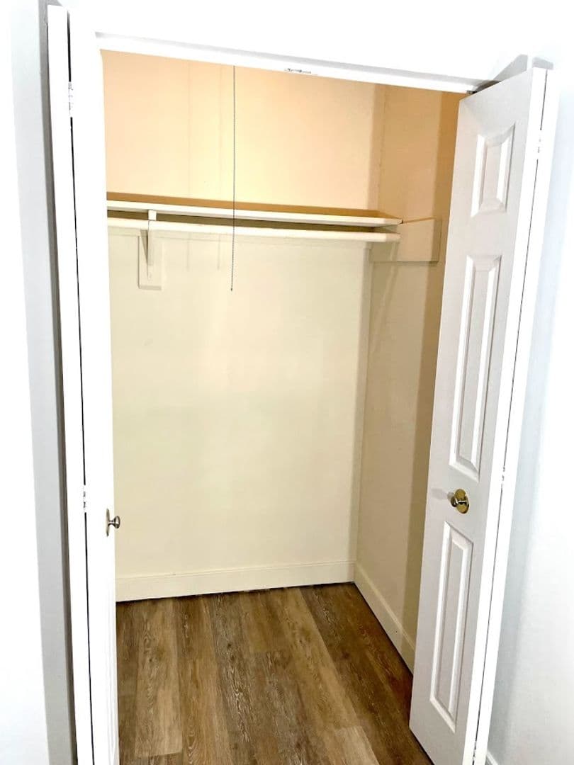 Henrico Apartment: 1005 W Nine Mile Rd