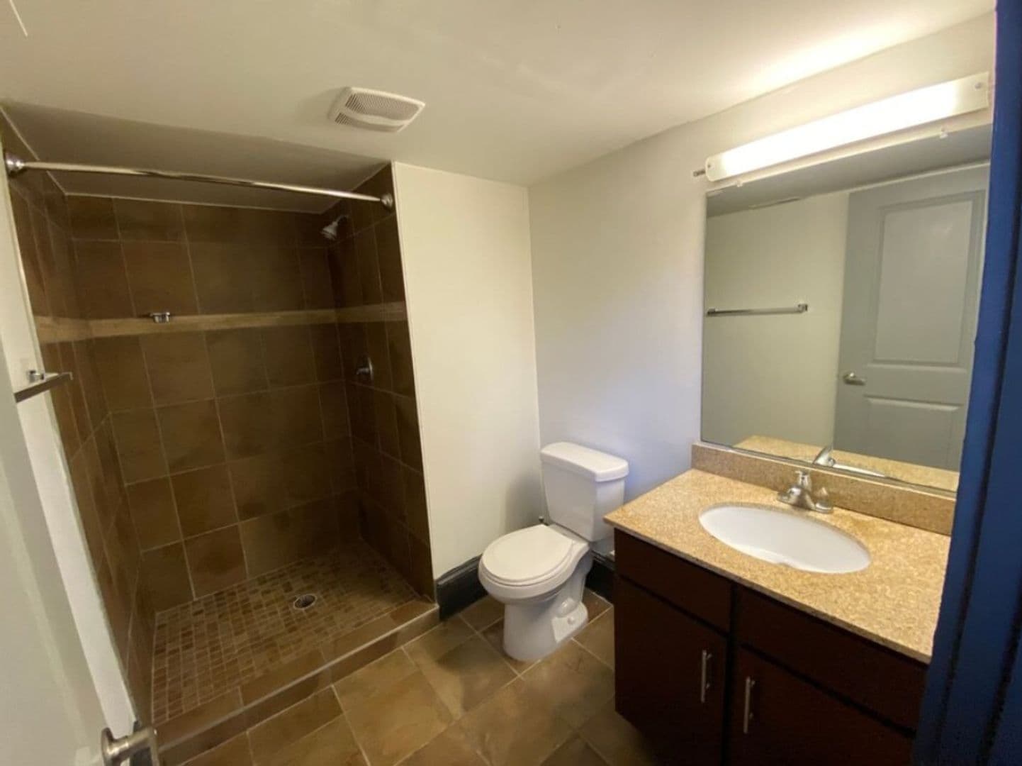 Petersburg Apartment: 230 N. Sycamore St