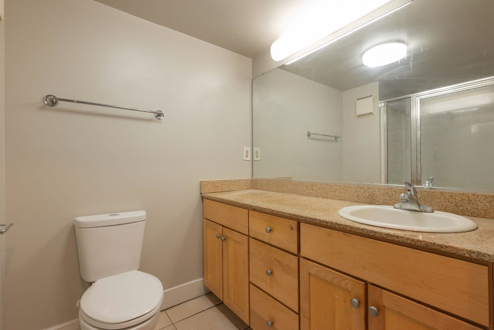 Petersburg Apartment: 801 Hinton Street